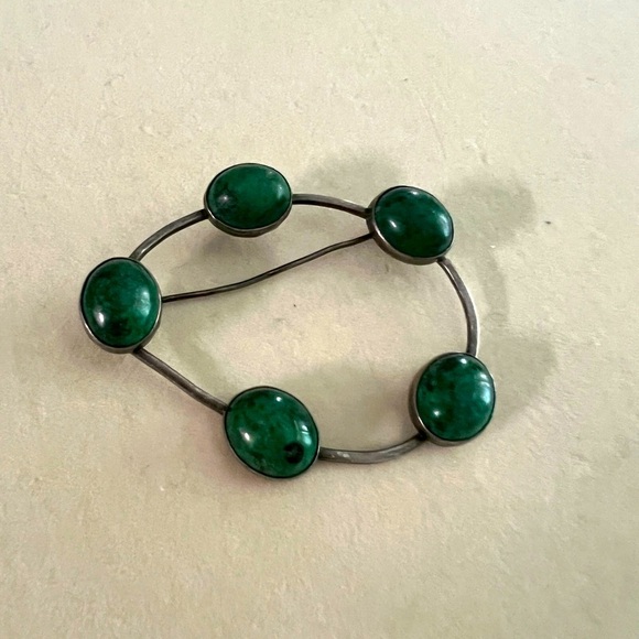 Sterling and Green Stone Bracelet - Picture 1 of 6